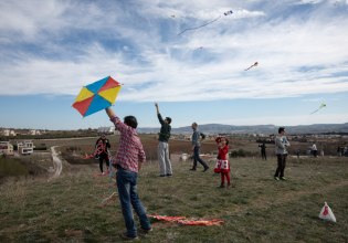 Καθαρά Δευτέρα: Τι να προσέξετε όσοι πετάξετε χαρταετό – Τα 3 βήματα της σωστής προετοιμασίας