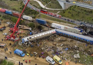 Τέμπη: Ορίστηκαν οι πρώτες εκταφές θυμάτων – «Εμπαιγμό» καταγγέλλουν οι συγγενείς, ετοιμάζουν προσφυγές
