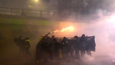 Μιλάνο: Σοβαρά επεισόδια με αφορμή τους Χειμερινούς Ολυμπιακούς Αγώνες – Συγκρούσεις διαδηλωτών και αστυνομίας