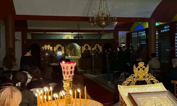 Τέμπη: Αγρυπνία στις εστίες του ΑΠΘ για τα 57 θύματα της τραγωδίας