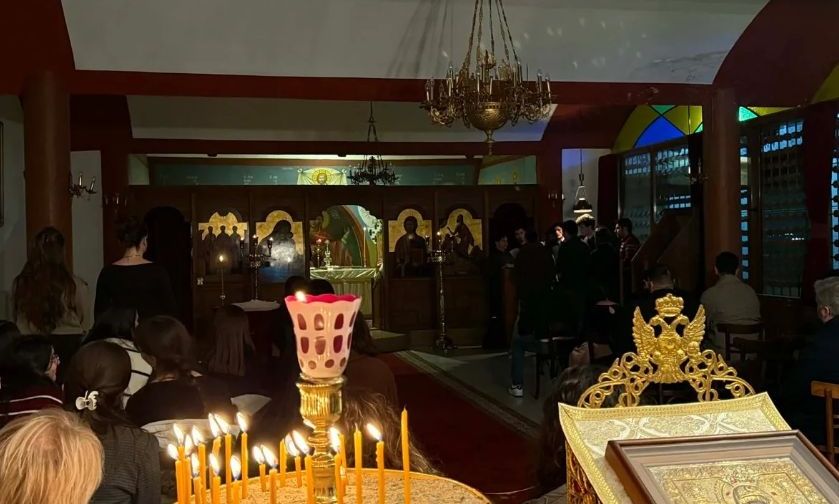 Τέμπη: Αγρυπνία στις εστίες του ΑΠΘ για τα 57 θύματα της τραγωδίας