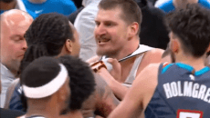 «Τρελάθηκε» ο Γιόκιτς: Έκανε «ντου» στη μισή ομάδα των Θάντερ (vid)