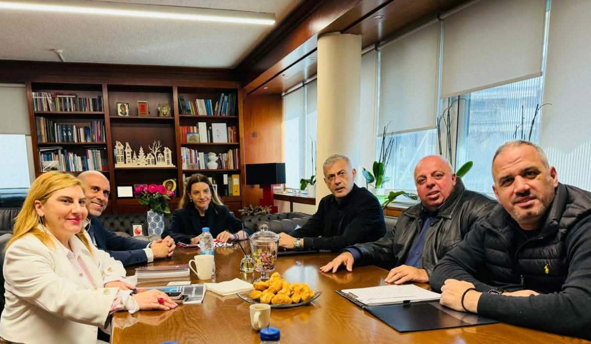 Συνάντηση εργασίας του Δημάρχου Πειραιά με τη Διοικήτρια της ΔΥΠΑ για την ενίσχυση της απασχόλησης των νέων