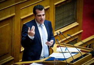 Επιμένει ο Πλεύρης στο δόγμα «φυλακή ή επιστροφή» για όσους εισέρχονται παράνομα στη χώρα