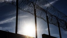 Συνελήφθη ο αρχιφύλακας στις φυλακές του Δομοκού για συνέργεια στη δολοφονία του ισοβίτη