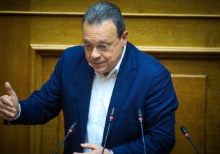 Φάμελλος για ακρίβεια: Με την κυβέρνηση Μητσοτάκη ακόμα και το έθιμο της Τσικνοπέμπτης έχει γίνει πολυτέλεια