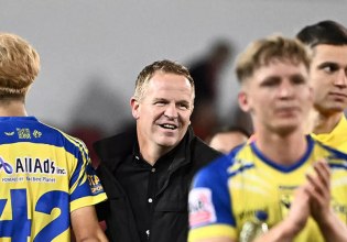 Σεντ Τρούιντεν: Big in Japan