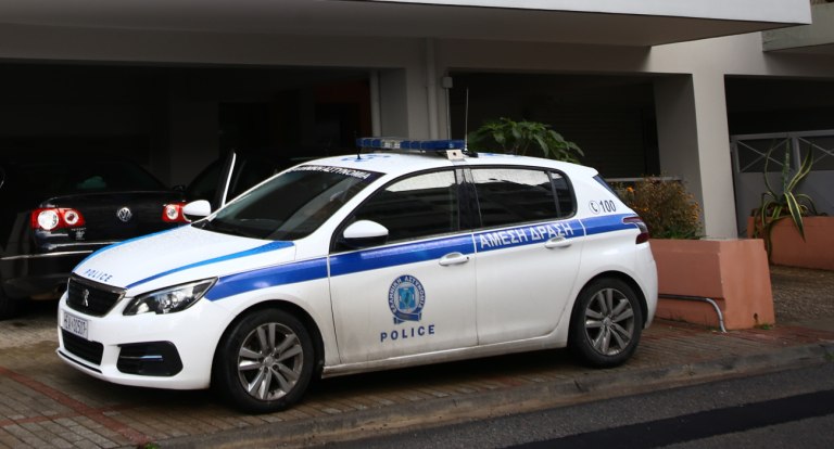 Καταγγελία σοκ: Άνδρας φέρεται να βίασε 25χρονη ΑμεΑ – Τον βρήκε η μητέρα της και τον κυνήγησε με μαχαίρι