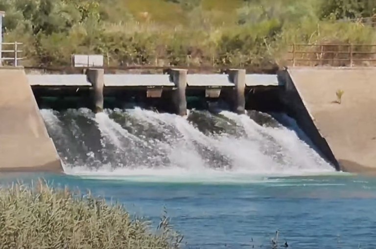 Ανοίγουν τα θυροφράγματα αποπλημμυρισμού της λίμνης Πηνειού