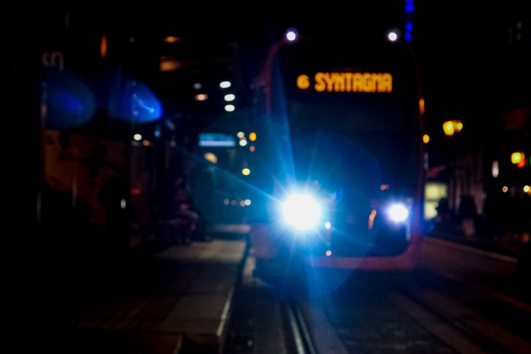 Κυκλοφοριακές ρυθμίσεις σε Μετρό και Τραμ – Τα δρομολόγια και οι σταθμοί που βγαίνουν «εκτός»