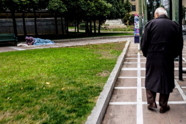 Αύξηση κατά 1,5 έτος στα όρια ηλικίας συνταξιοδότησης