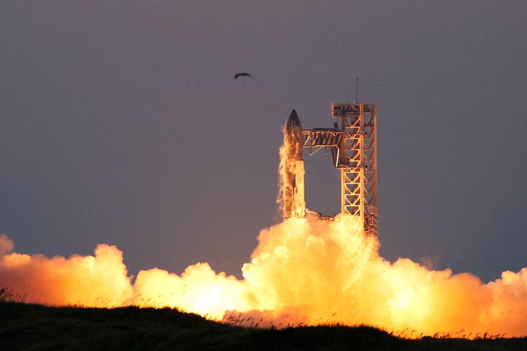 Το σχέδιο εξαρτάται από το Starship, τον πύραυλο «βαρέων βαρών» που αναπτύσσει η SpaceX (Reuters)