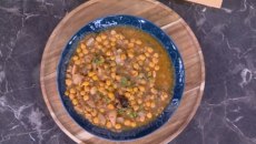 Συνταγή: Σουπιές με ρεβύθια