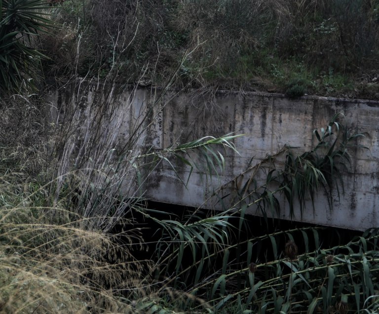 Νέα Πέραμος: Νεαρός άνδρας εντοπίστηκε νεκρός σε ρέμα
