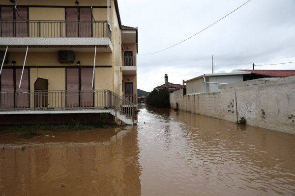Μεγάλα τα προβλήματα από την κακοκαιρία – Πού θα χτυπήσει τις επόμενες ώρες