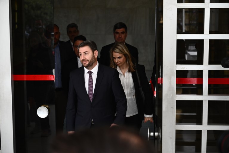 Αποκάλυψη in: Η μπάλα στην εξέδρα από την ΑΔΑΕ για τους λόγους παρακολούθησης Ανδρουλάκη από την ΕΥΠ