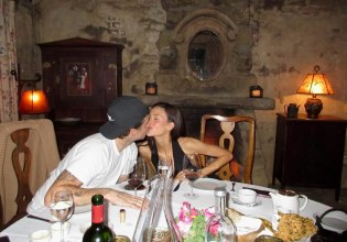 Ο πατέρας της Νίκολα Πελτζ επικρίνει τον τρόπο που οι Μπέκαμ εκθέτουν την οικογένεια στη δημοσιότητα