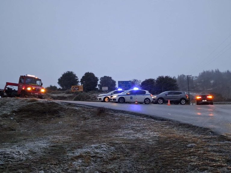 Ολοκληρώθηκαν οι επιχειρήσεις απεγκλωβισμού σε Φαλακρό και Λαϊλιά