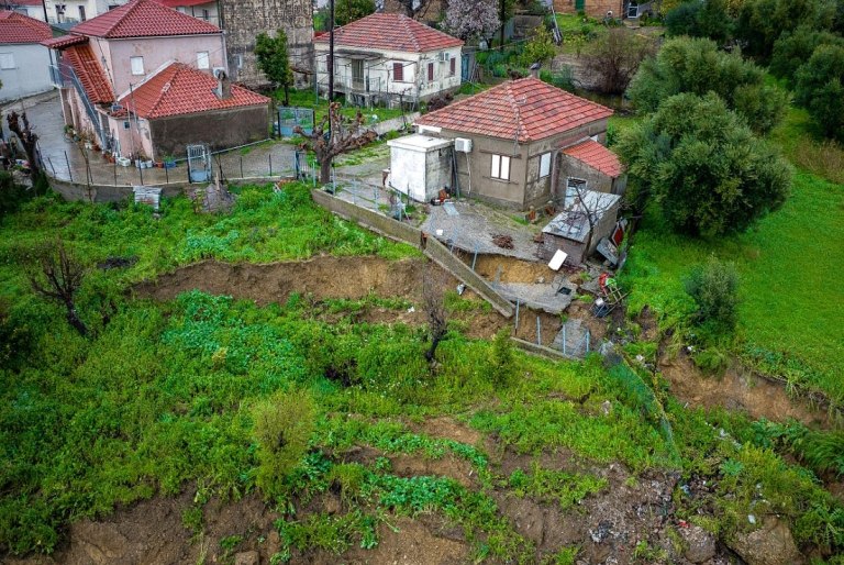Δήμαρχος Ήλιδας: Οι κατολισθήσεις και οι καθιζήσεις έχουν ξεφύγει από κάθε έλεγχο