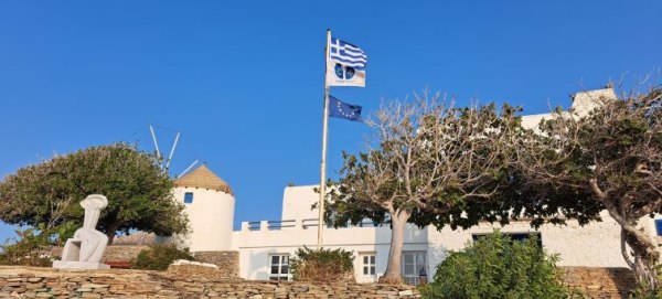 Δήμος Πάρου: Διεύρυνση της μηνιαίας οικονομικής ενίσχυσης ύψους 100 ευρώ σε εργαζομένους του δημόσιου τομέα