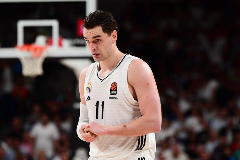 «Στον… αέρα ο Χεζόνια στη Ρεάλ Μαδρίτης – Έχει πρόβλημα με τον Σκαριόλο»