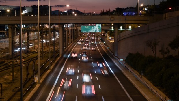 Καθαρά Δευτέρα: Σε εξέλιξη η έξοδος των εκδρομέων για το τριήμερο – Ποιοι δρόμοι είναι στο «κόκκινο»