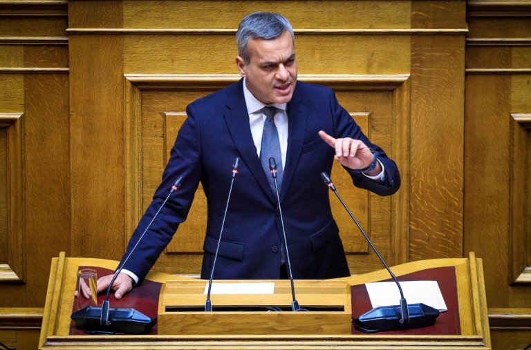 Μαμουλάκης: Τράπεζες και funds εισέπραξαν παράνομα χρήματα από δανειολήπτες – Η κυβέρνηση τι θα κάνει;