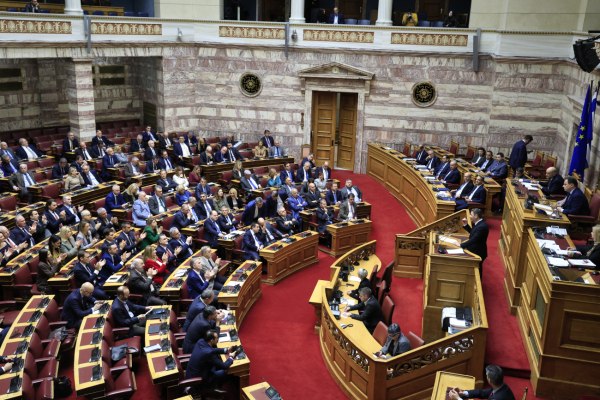 Μετωπική Ανδρουλάκη με Μητσοτάκη στη Βουλή την Παρασκευή για την ακρίβεια και την ενεργειακή ασφάλεια