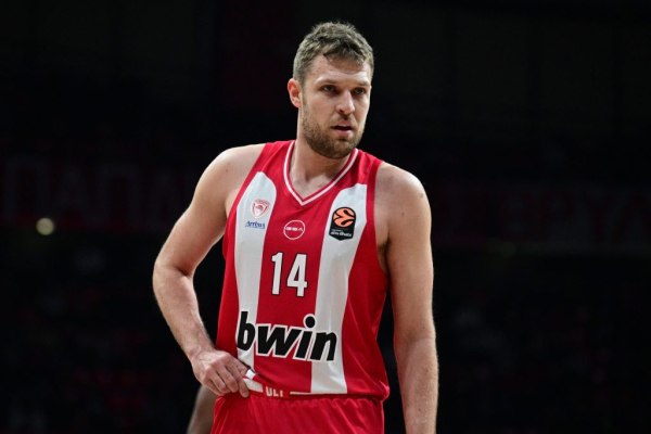 Μια νίκη θα δώσει εισιτήριο τετράδας