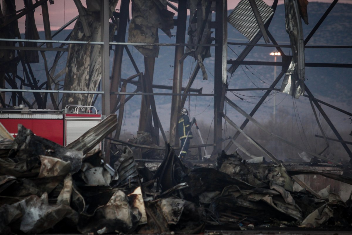 Νέες έρευνες με σκυλιά στο κατεστραμμένο εργοστάσιο της Βιολάντα