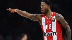 Με το «βλέμμα» στην κορυφή ο Ολυμπιακός