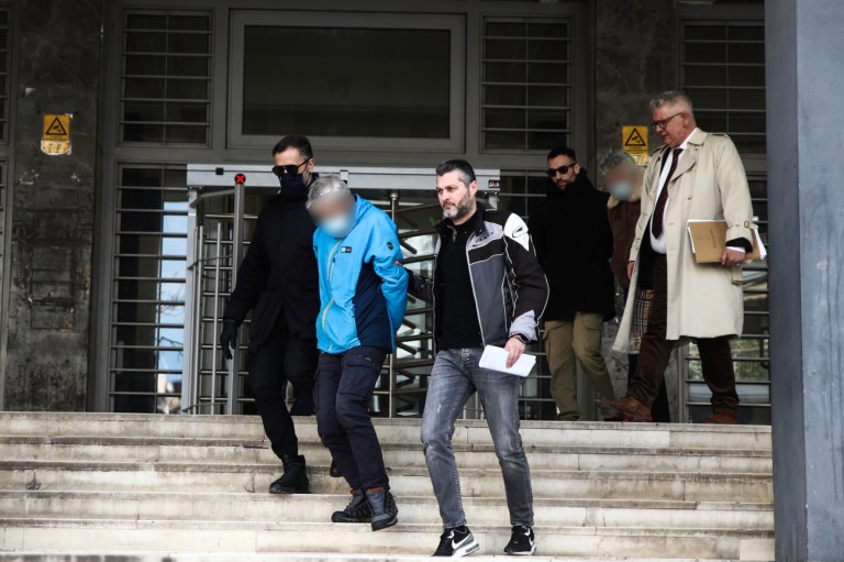 Θεσσαλονίκη: Τι εξετάζουν οι Αρχές για τις δολοφονίες των δύο γυναικών στη Μενεμένη – Προφυλακιστέοι οι κατηγορούμενοι