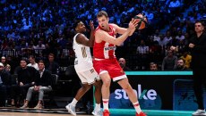 Ντουμπάι – Ολυμπιακός 108-98 (95-95 κ.δ): «Λύγισαν» στην παράταση οι Ερυθρόλευκοι