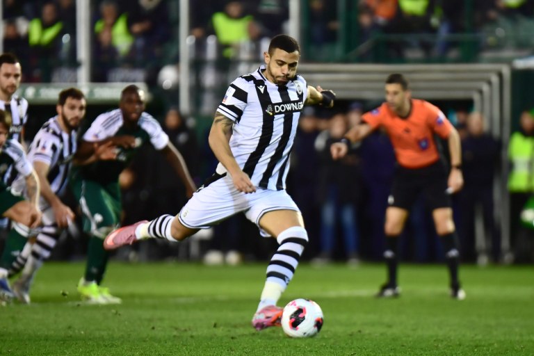 Άνοιξε το σκορ ο ΠΑΟΚ στη Λεωφόρο με πέναλτι του Γιακουμάκη (vid)