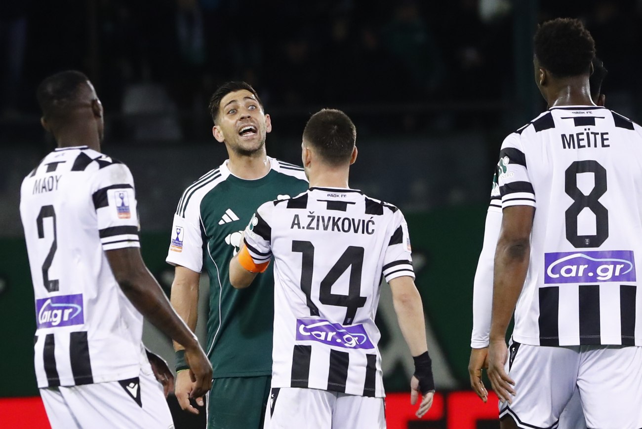 Παναθηναϊκός: Ένταση με Μπακασέτα και οπαδούς μετά την ήττα από τον ΠΑΟΚ