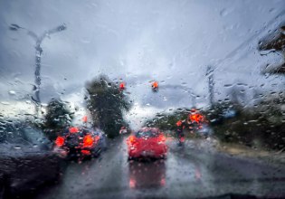 Με τι καιρό θα κάνουμε Τσικνοπέμπτη – Ποιες περιοχές θα δουν βροχές