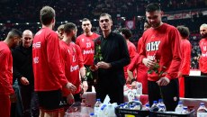 Φόρος τιμής στο ΣΕΦ για τα θύματα της «Θύρας 7» από τον Ολυμπιακό και τον Χάκετ (vids)