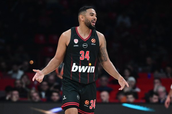 Ολυμπιακός: Θλάση ο Κόρι Τζόσεφ