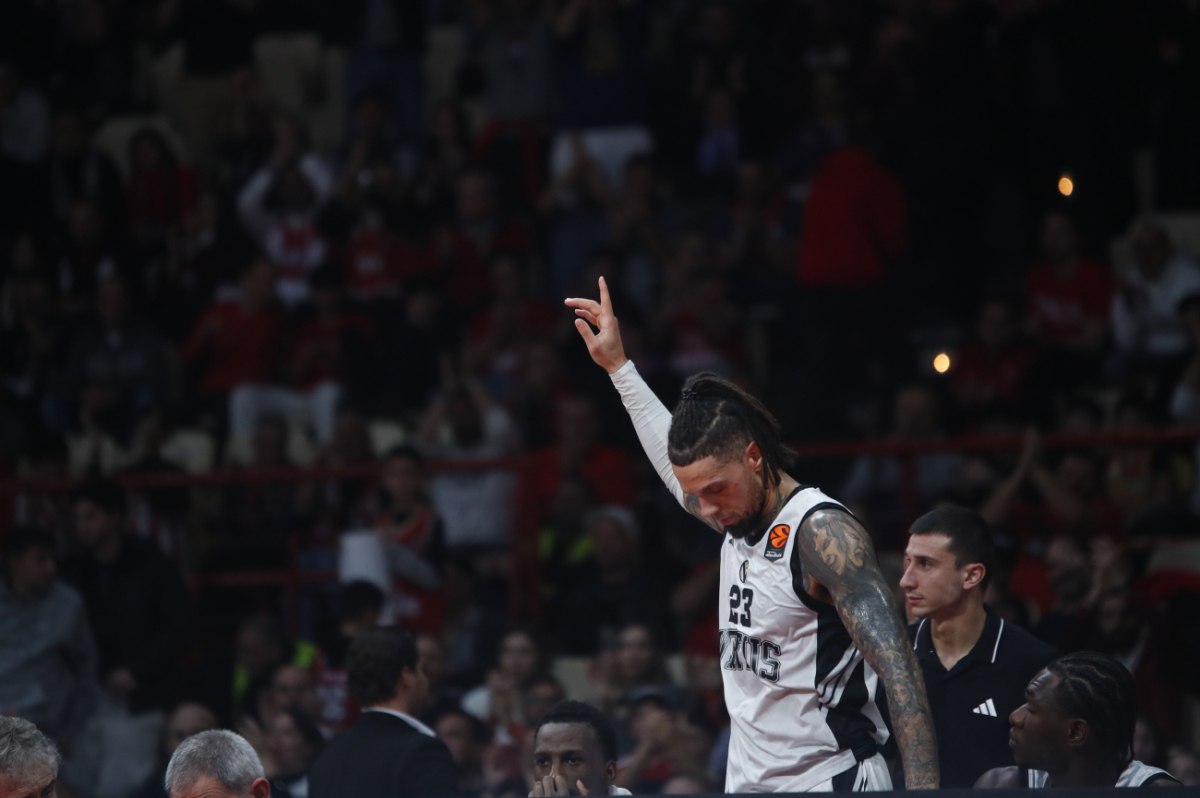 Χάκετ για την αποθέωση στο ΣΕΦ: «Θα το δείχνω στα παιδιά μου»