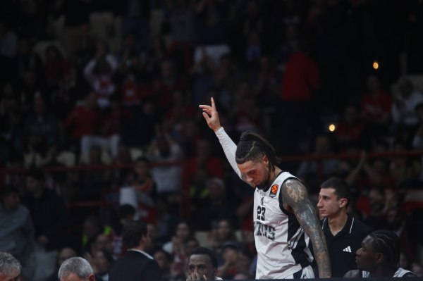 Χάκετ για την αποθέωση στο ΣΕΦ: «Θα το δείχνω στα παιδιά μου»