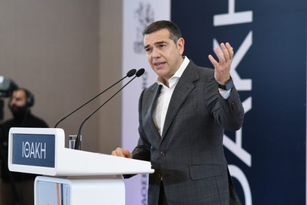 Σαν βγήκε ο Τσίπρας στον πηγαιμό για την Ιθάκη, κάθε λιμάνι και καημός για τον Μητσοτάκη, που του ‘σκασε και νέο σκάνδαλο με Παναγόπουλο και Στρατινάκη