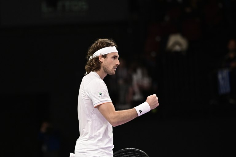 Τσιτσιπάς και Ποπίριν πέρασαν στα προημιτελικά της Ντόχα (2-0, vid)