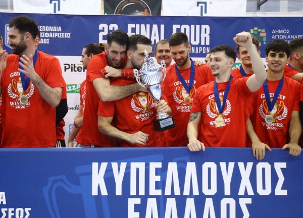 Κανδύλας: «Το Κύπελλο στο χάντμπολ είναι αφιερωμένο στα θύματα της Θύρας 7» (vid)