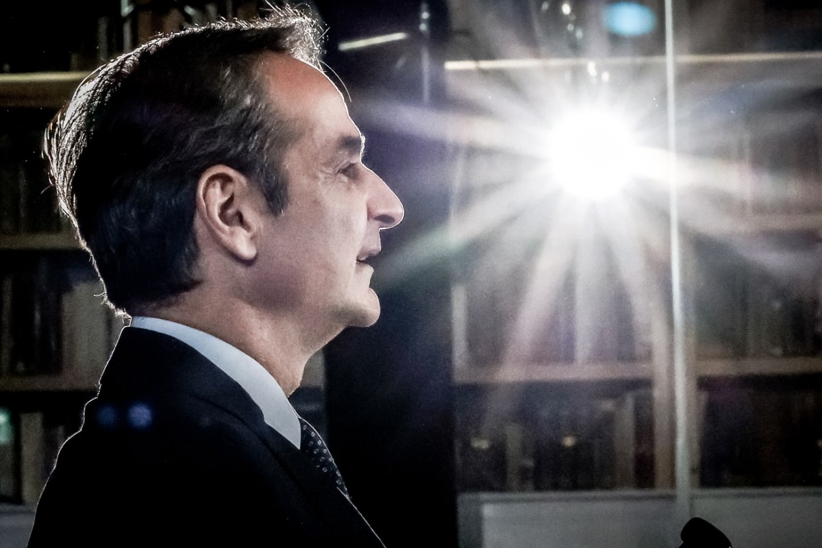 Ξαναθυμήθηκε το σύνθημα «νομιμότητα παντού» ο Μητσοτάκης