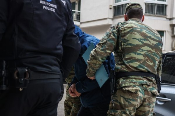 Προφυλακίστηκε ο σμήναρχος που κατηγορείται για κατασκοπεία – Δηλώνει ανακουφισμένος με τη σύλληψή του