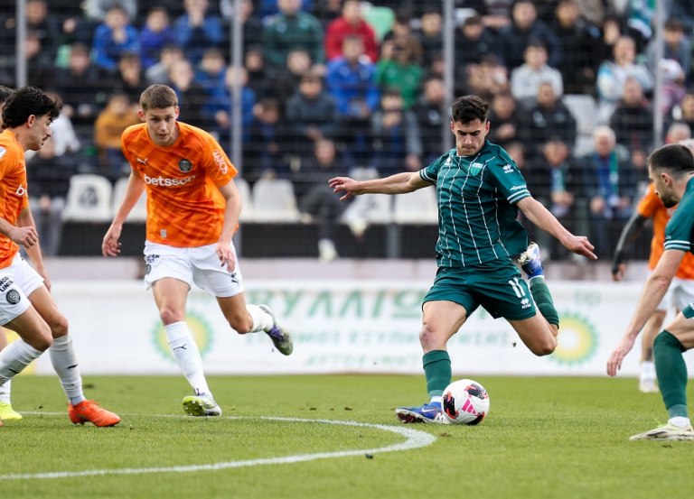 Λεβαδειακός – ΟΦΗ: Προβάδισμα για τους Κρητικούς (0-1), παρά το αριθμητικό μειονέκτημα (vids)