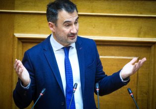 Χαρίτσης: Καμία ανοχή στη μετατροπή της Βουλής σε πλυντήριο των σκανδάλων Μητσοτάκη