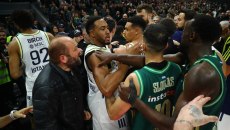 Τι αναφέρει το φύλλο αγώνα στο Παναθηναϊκός – Φενέρμπαχτσε για τη σύρραξη (vids)