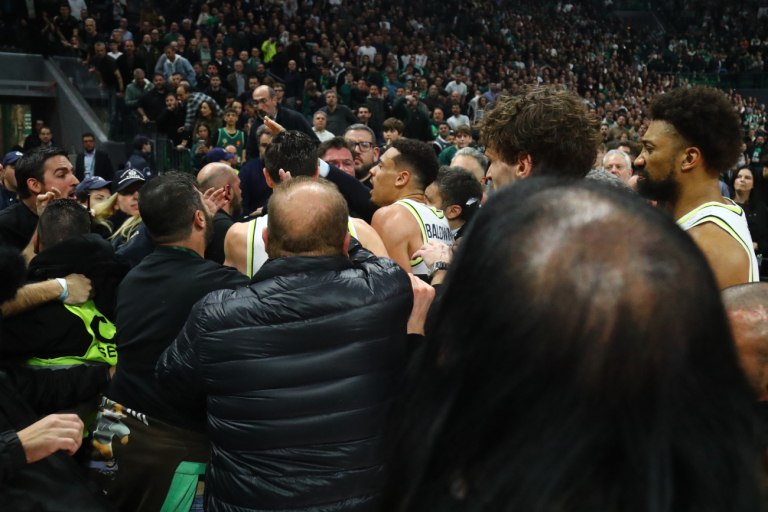 Καταγγελία της Φενέρμπαχτσε για τη σύρραξη στο ΟΑΚΑ μετά το buzzer beater του Μπόλντγουιν