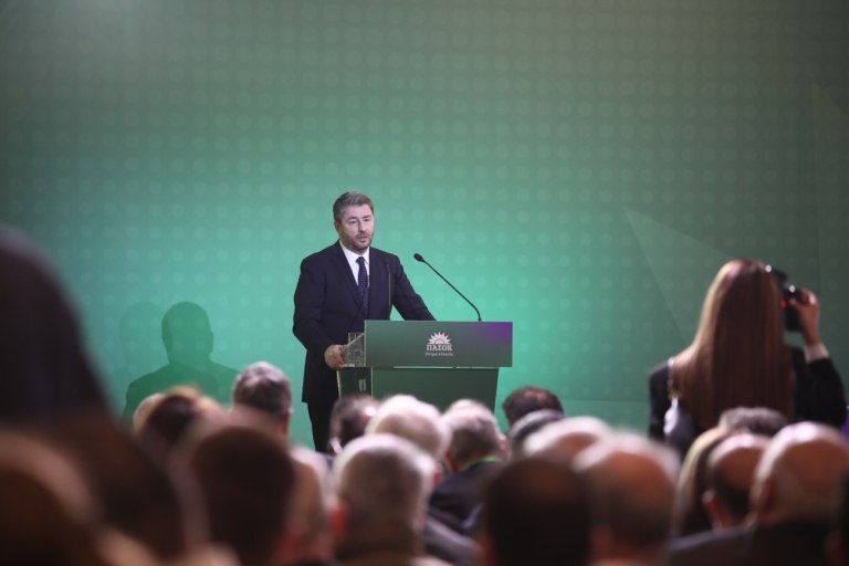 Η «προμετωπίδα» του ΠΑΣΟΚ για τη Συνταγματική Αναθεώρηση